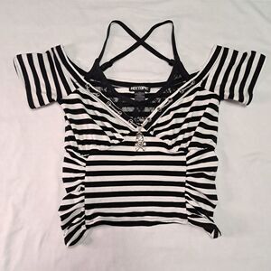 Hot Topic Blk/White Striped Cropped Knit Skull Pendant Shirt S Punk Goth Grunge